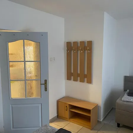 Penzion Racice Apartment *